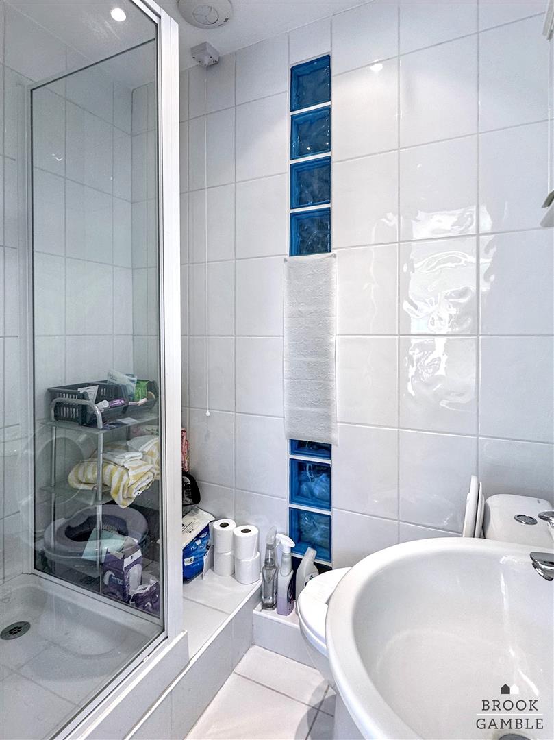 3 Bedroom House. Beechwood Crescent in Eastbourne, East Sussex 9
